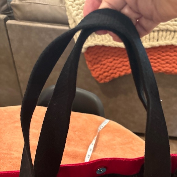 GEOGIA BULLDOGS RED TOTE 15”W 9” DEEP LNC - Picture 6 of 9